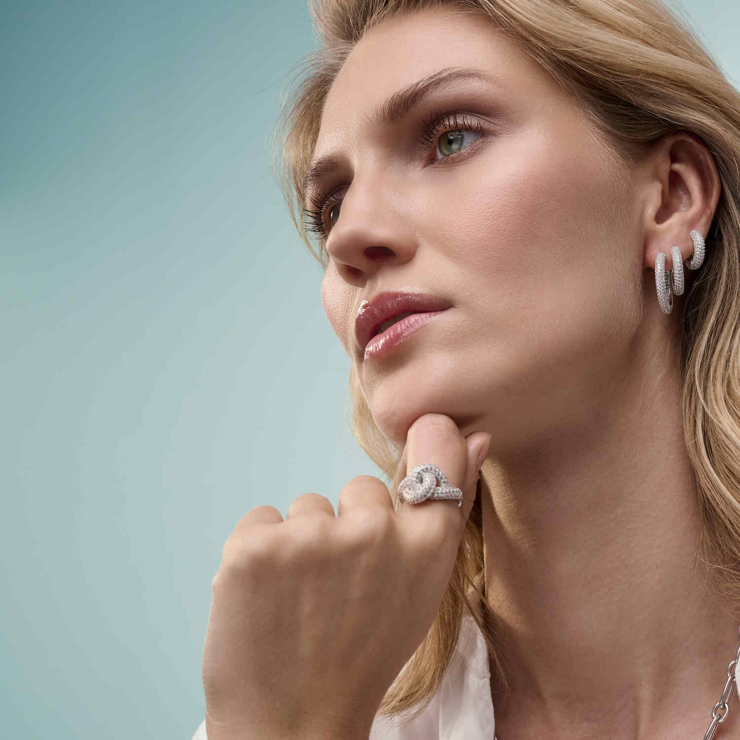 prezentacja kolczyki srebrne z cyrkoniami vivagem