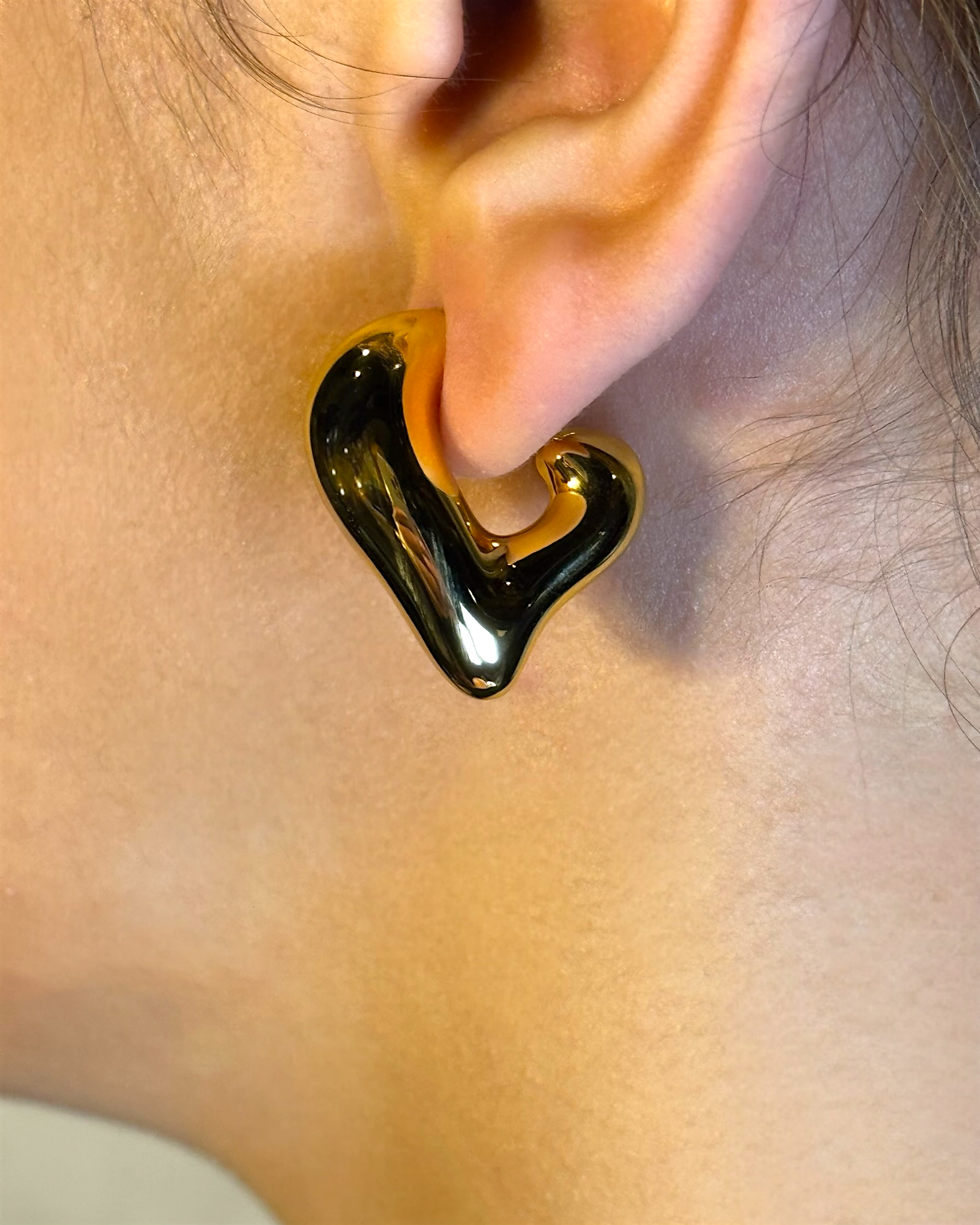 Złote Kolczyki Serca Rzeźbiarskie | Srebro 925 Pozłacane | Vivagem