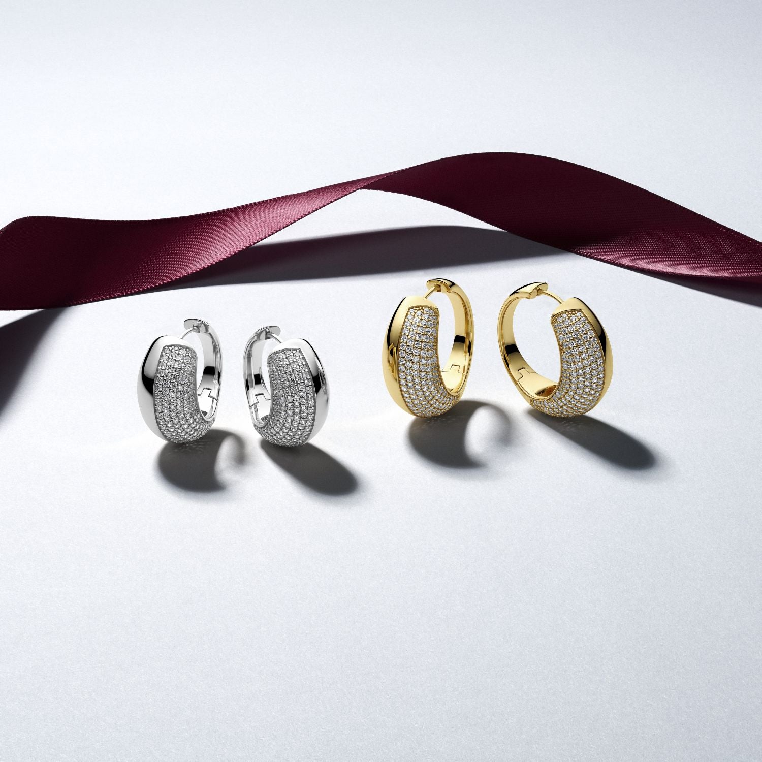 Złoty Blask Luksusu: Pozłacane Kolczyki Koła Fasano Sif Jakobs Pavé, Vivagem Selection