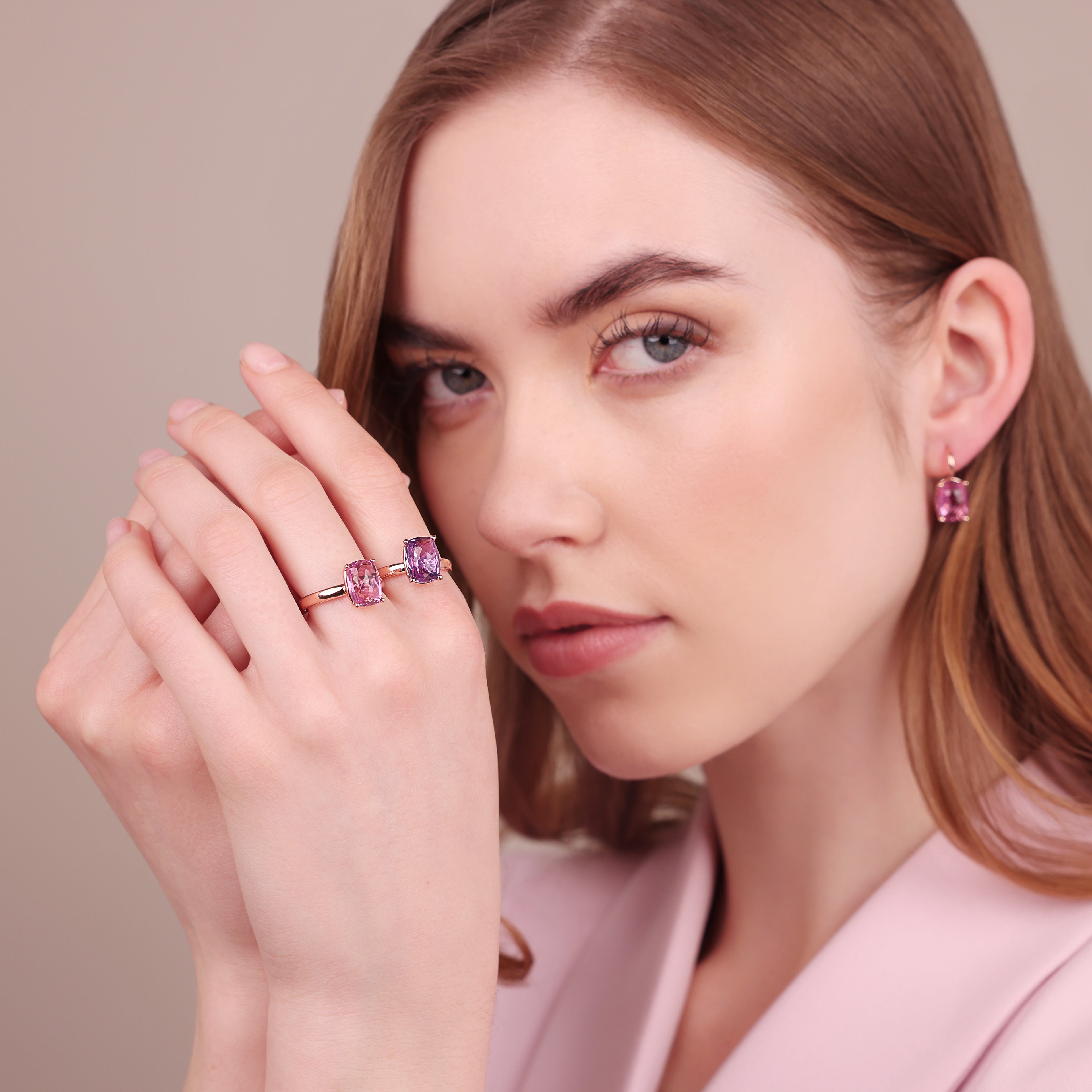 Geometryczna Mozaika Blasku: Pierścionek Bronzallure z Kamieniem Prisma Gem, Golden Rosé, Vivagem Selection