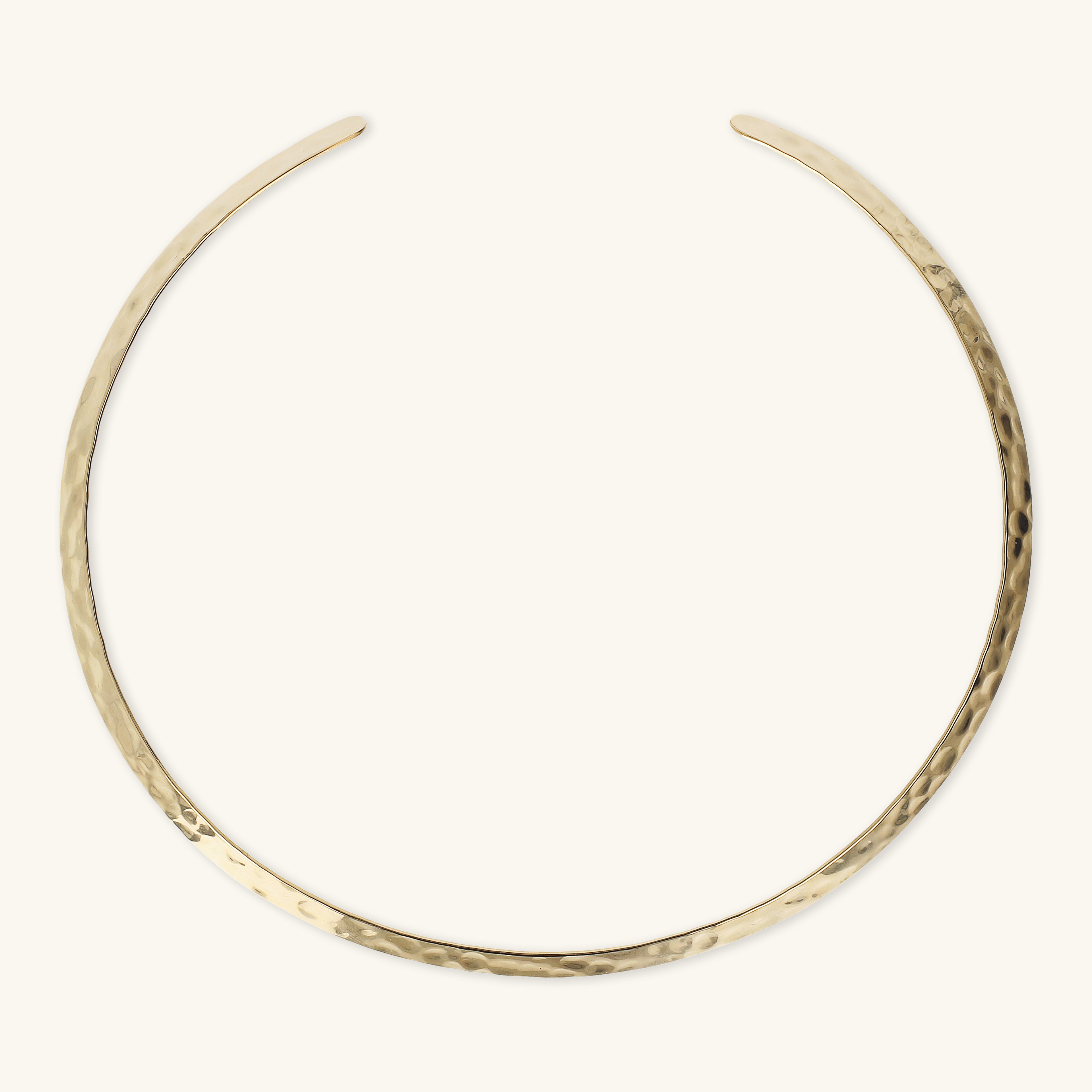 Subtelna Moc Złota: Młotkowany Naszyjnik Choker Etrusca, Włoski Design,