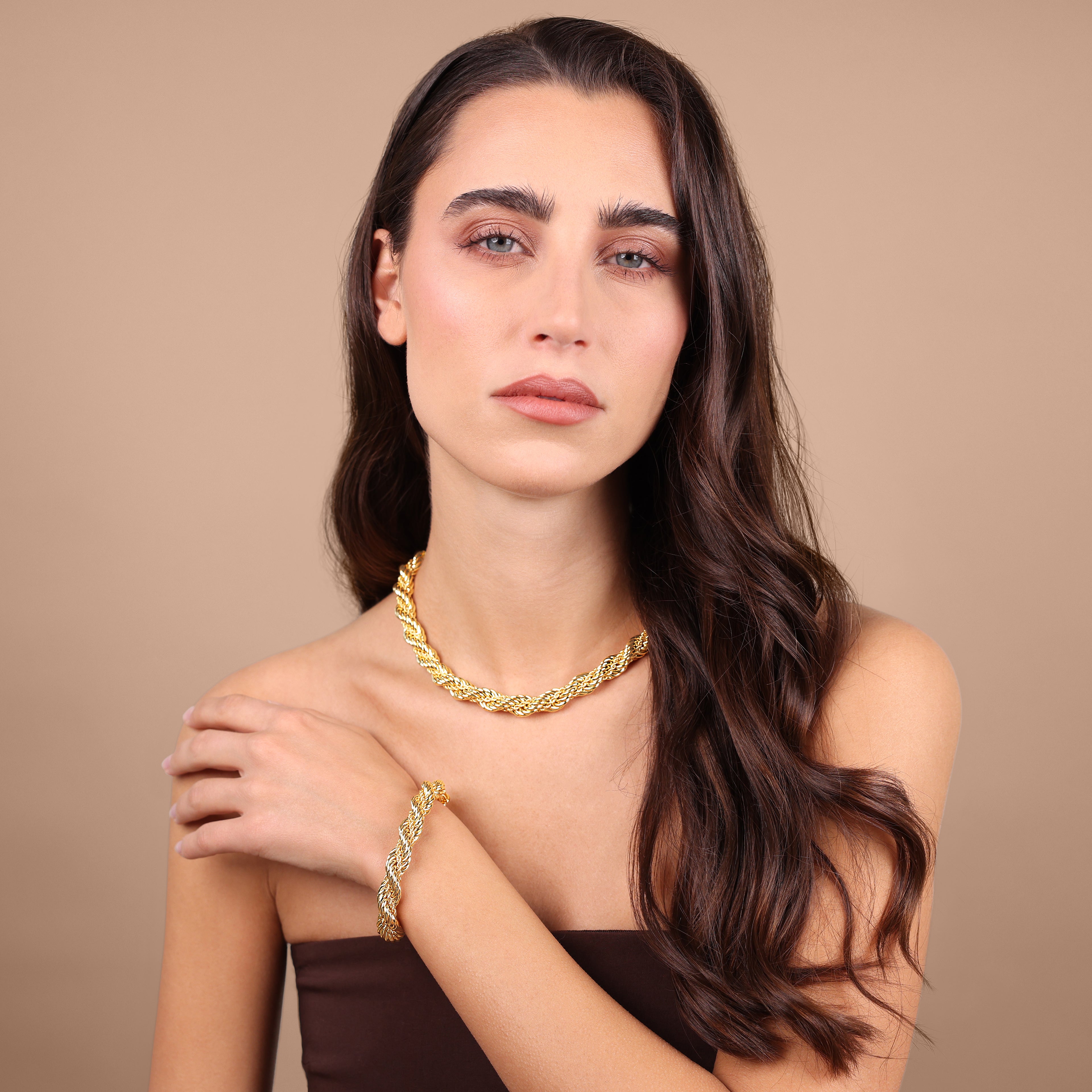 Podwójny Splot Słońca: Pozłacana Bransoletka Etrusca Gioielli, Włoski Design, Vivagem Selection