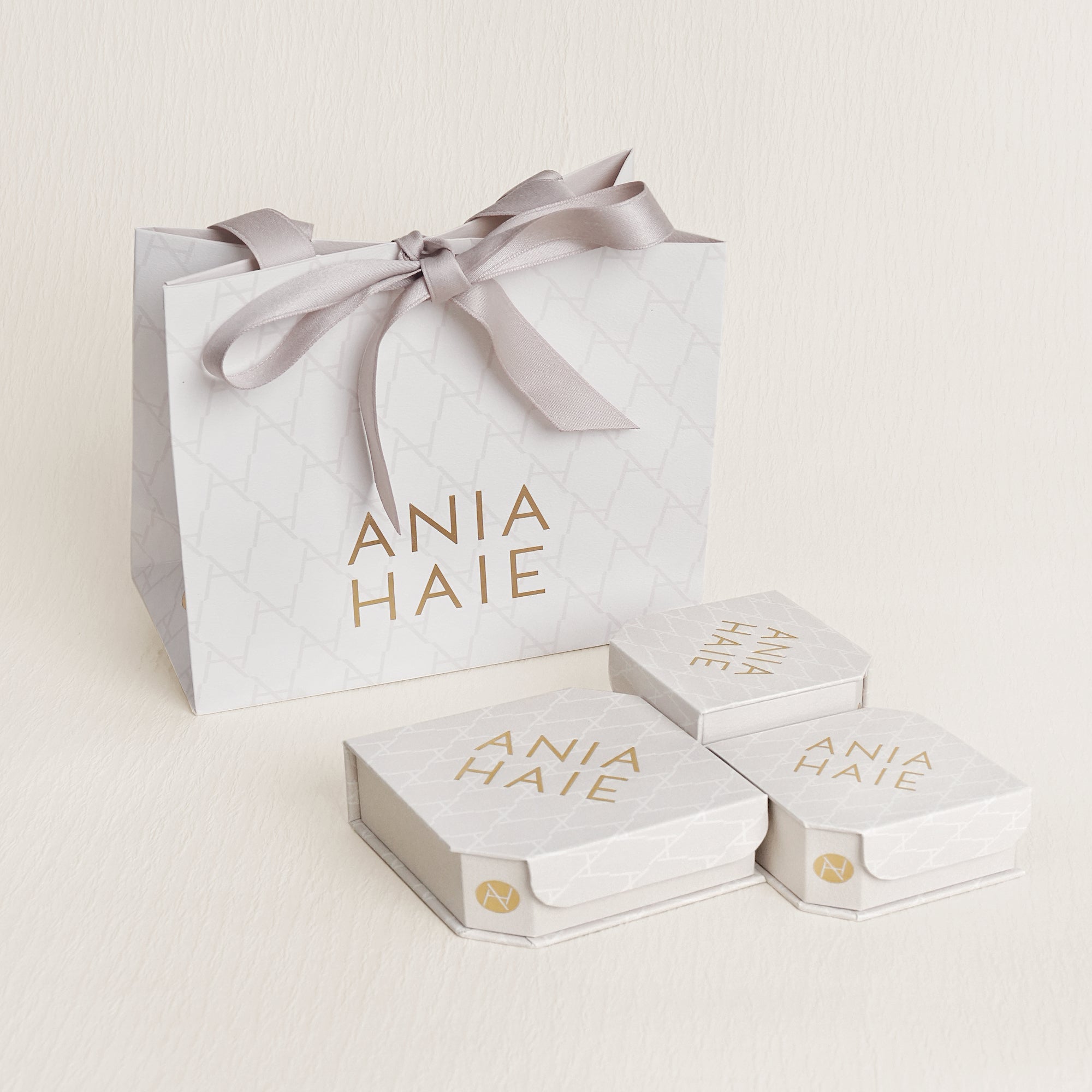 Złoty Naszyjnik Nowoczesna Perła Łza Pavé | Reimaginer | Vivagem