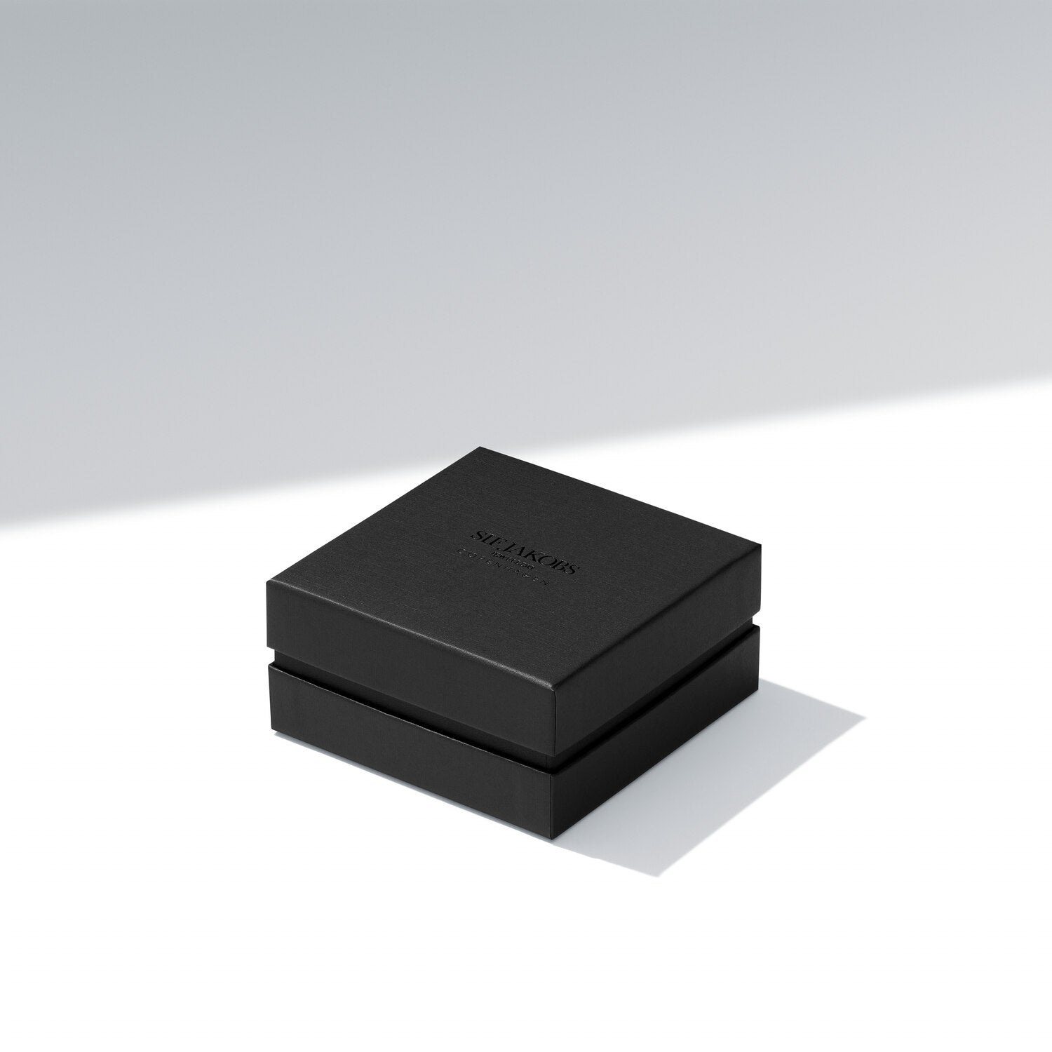 Złota Linia Blasku: Pozłacana Bransoletka Tennis Ellera Sif Jakobs z Cyrkoniami, Regulowana, Vivagem Selection