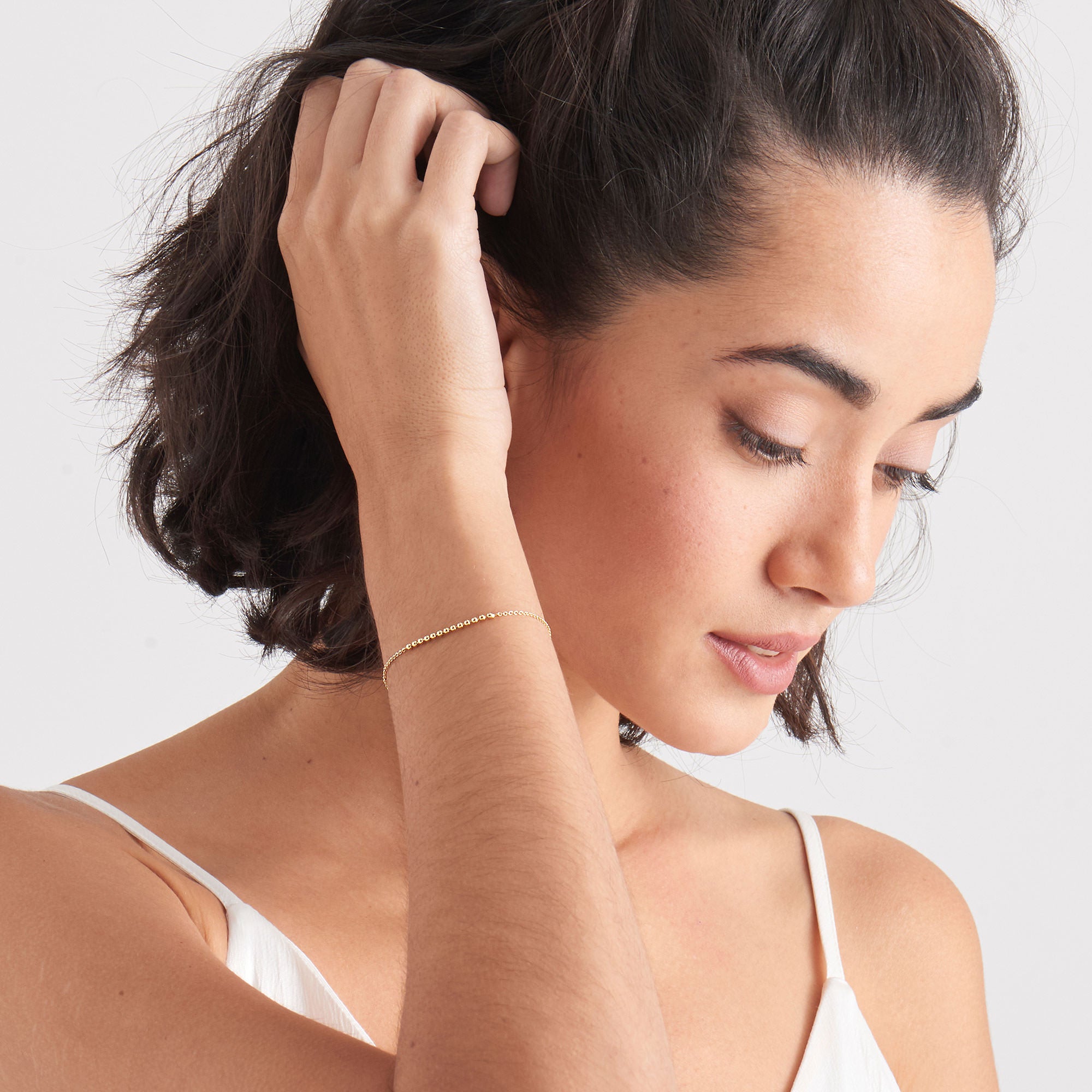 Złota Bransoletka Ania Haie Modern Wiele Kulek na modelce