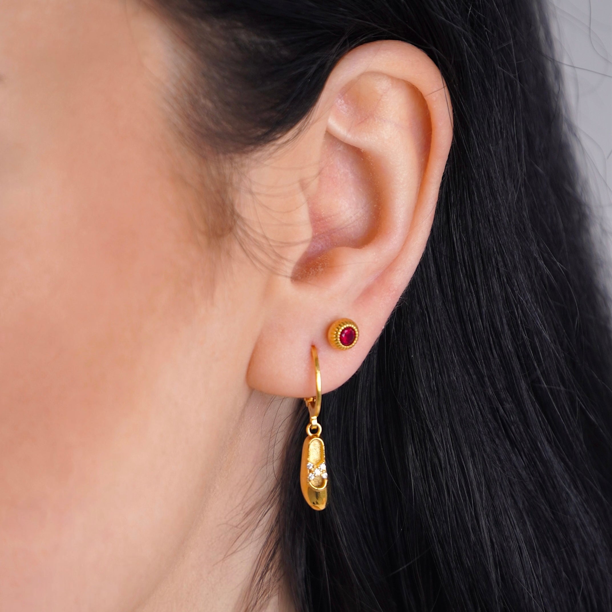 Złoty Pojedynczy Kolczyk Talizman, Bucik Szczęścia | Vivagem