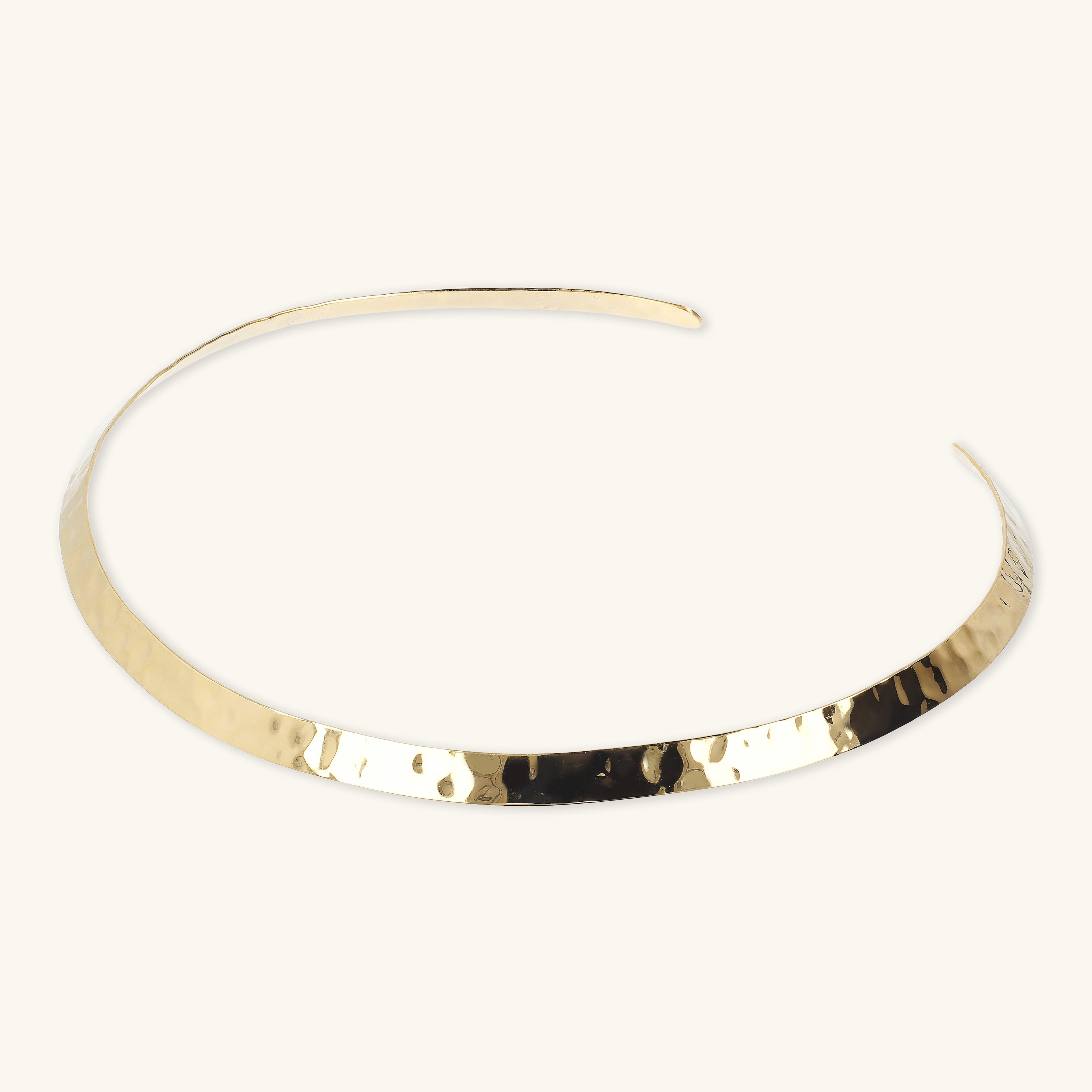 Subtelna Moc Złota: Młotkowany Naszyjnik Choker Etrusca, Włoski Design,